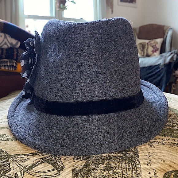 CBOCS Gray Fedora - Picture 2 of 12